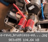 e-revo_brushless-edition_stecker_02.jpg