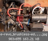 e-revo_brushless-edition_stecker_03.jpg